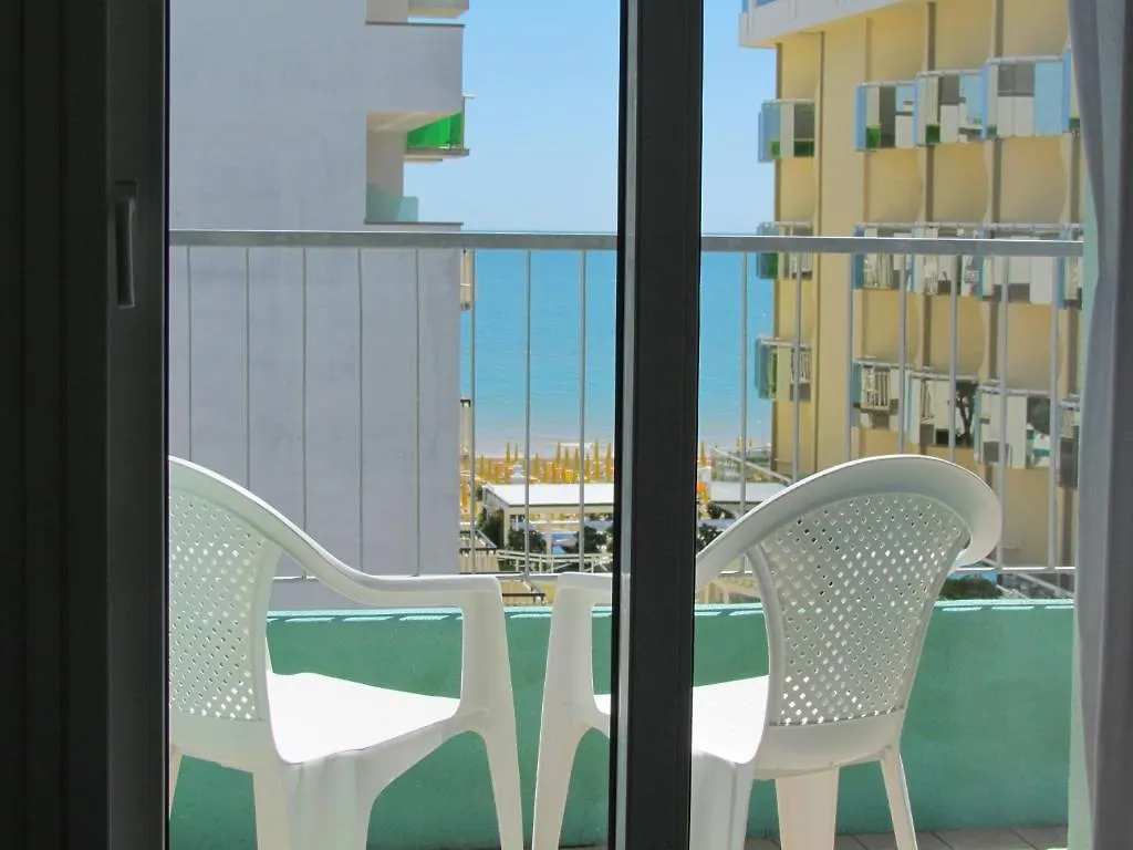 Hotel Palme Lido di Jesolo 3*,  Italia