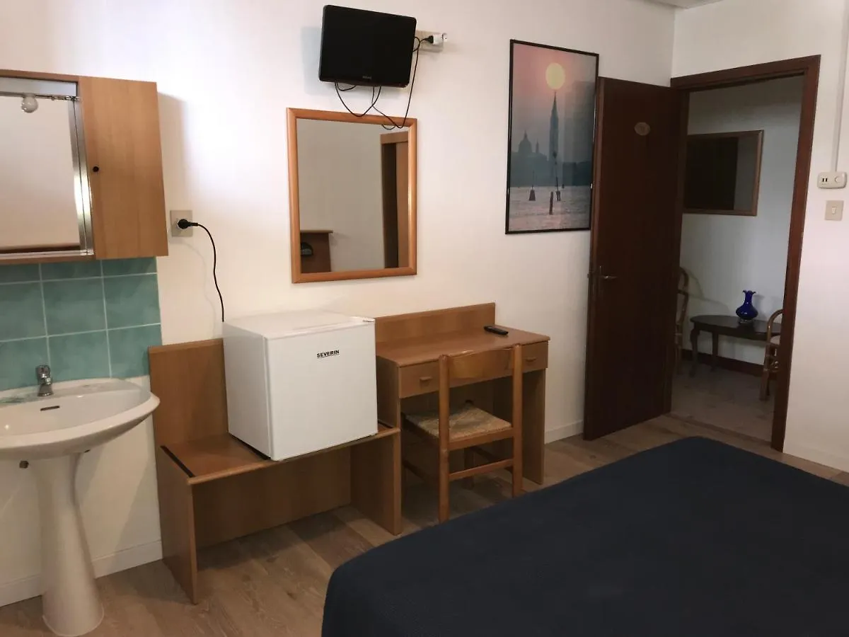 ***  Hotel Palme Park & Beach Included Lido di Jesolo Itália