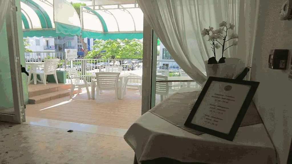 Hotel Palme Park & Beach Included Lido di Jesolo 3*,  Italy